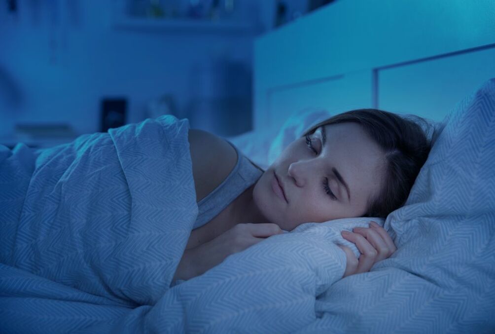 Tidur yang sehat akan membantu Anda menurunkan berat badan